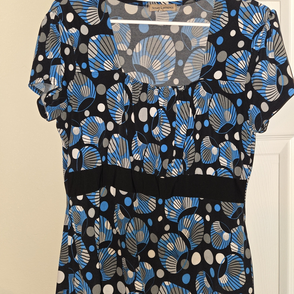 Susan Lawrence Blue, Black & White Graphic Short-Sleeve Top